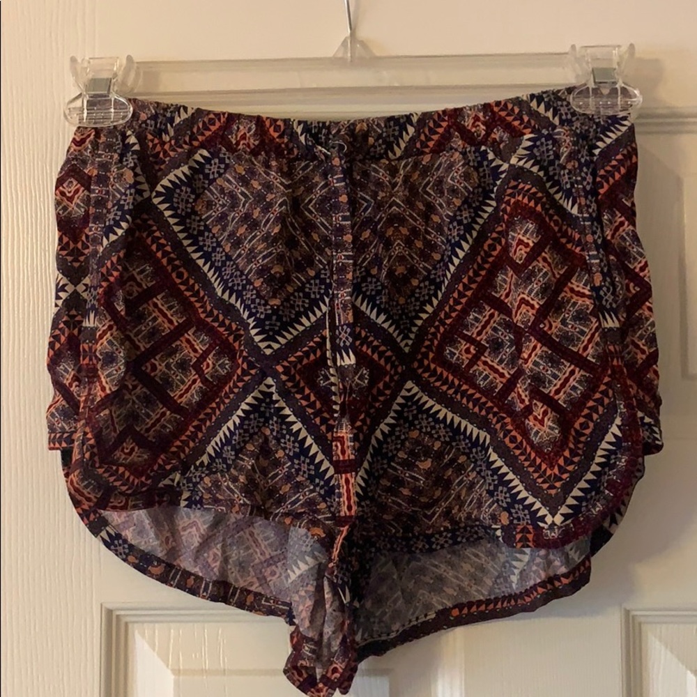 Kendall & Kylie loose shorts
